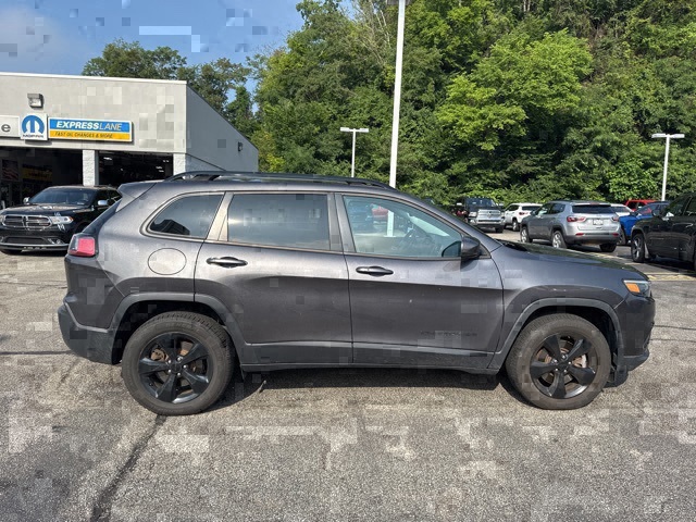 2020 Jeep Cherokee Altitude photo 2
