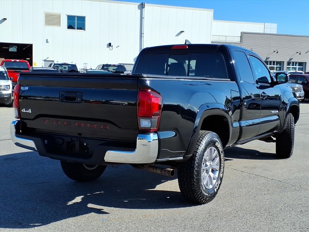 2019 Toyota Tacoma SR5 4x4 Access Cab photo 3
