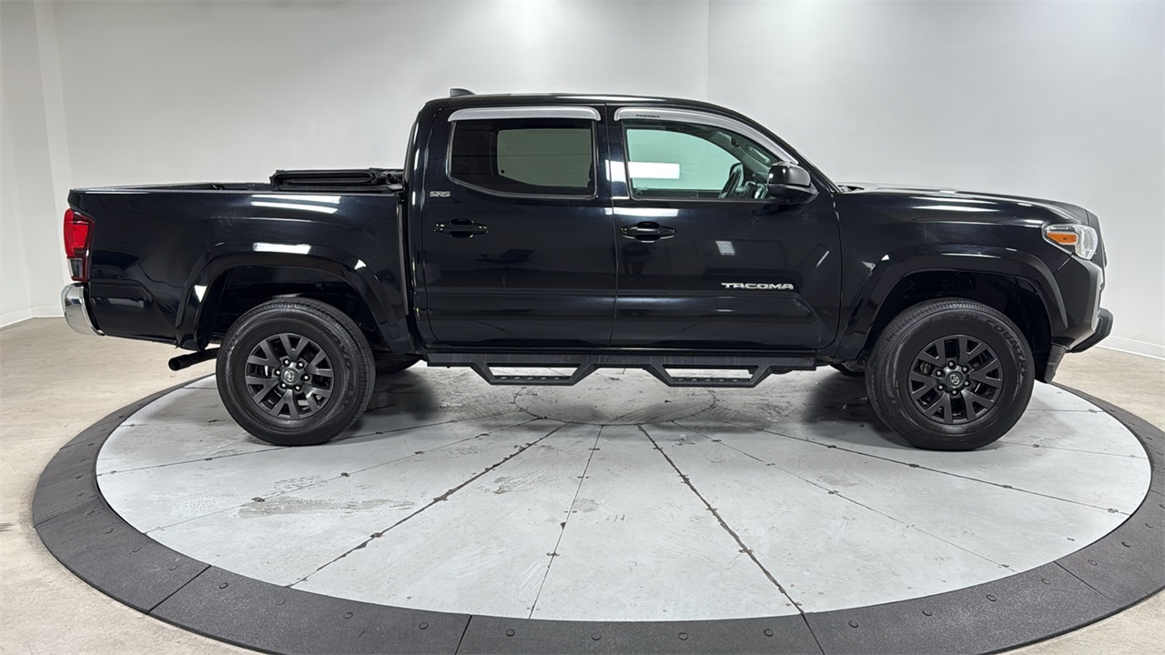 2022 Toyota Tacoma SR5 photo 6