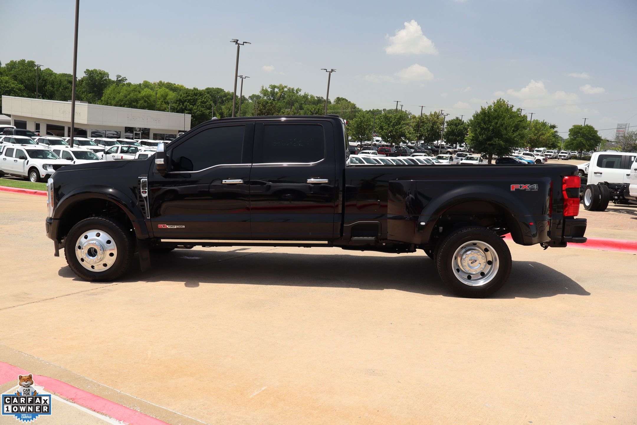 2025 Ford F-450 photo 6