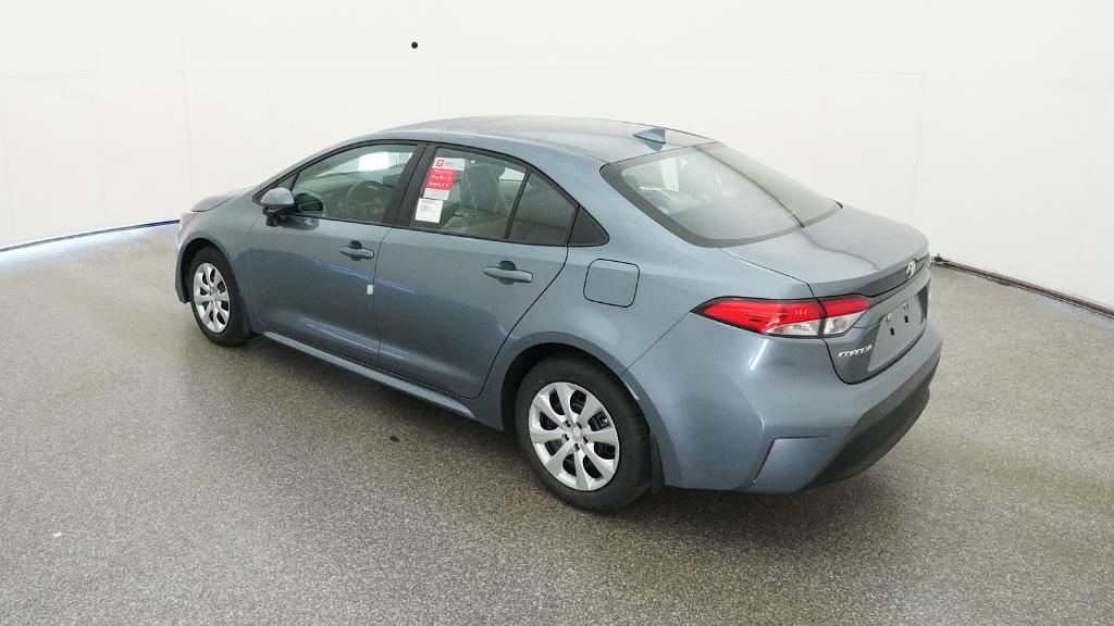 2025 Toyota Corolla LE photo 13