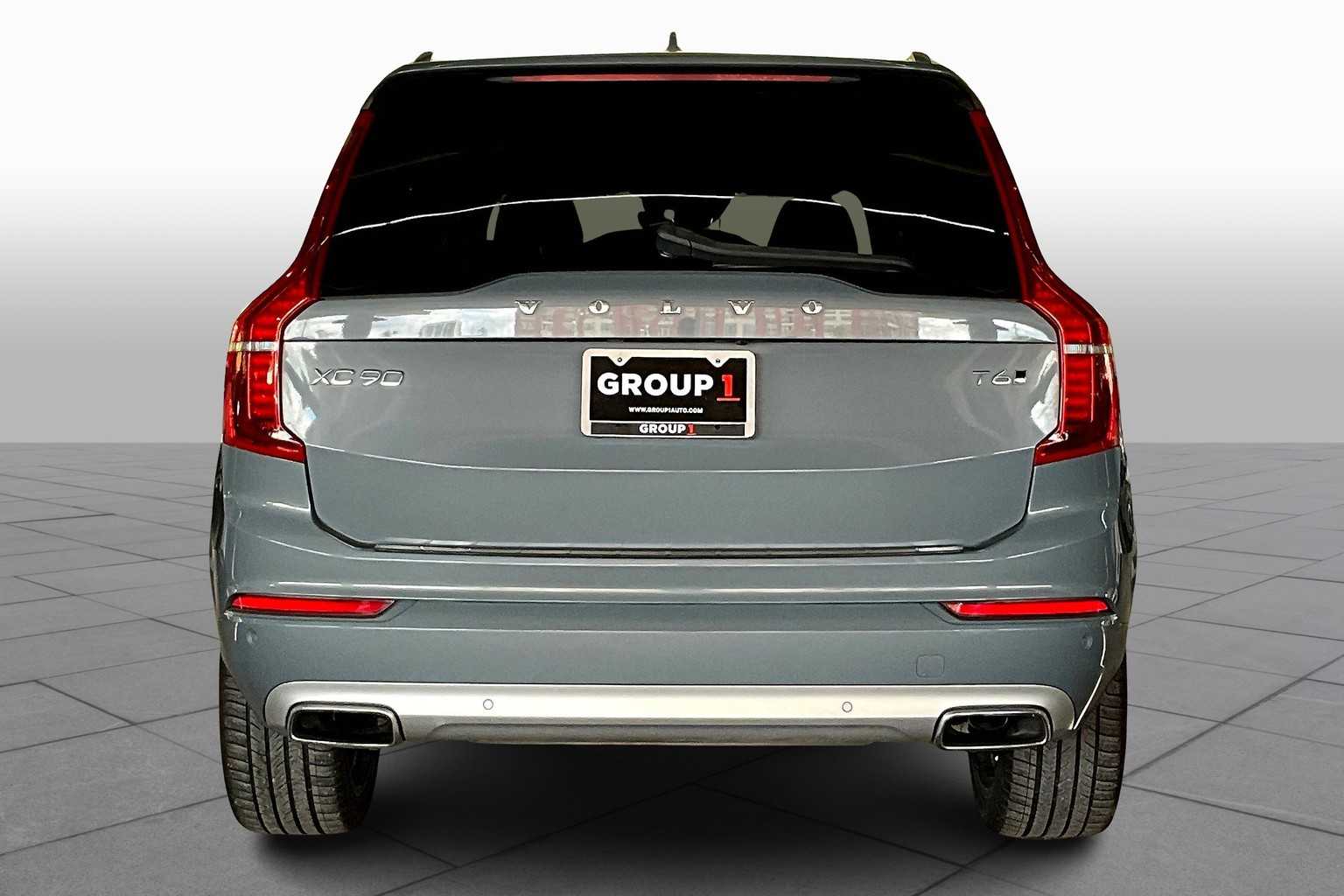 2020 Volvo XC90 Momentum photo 4