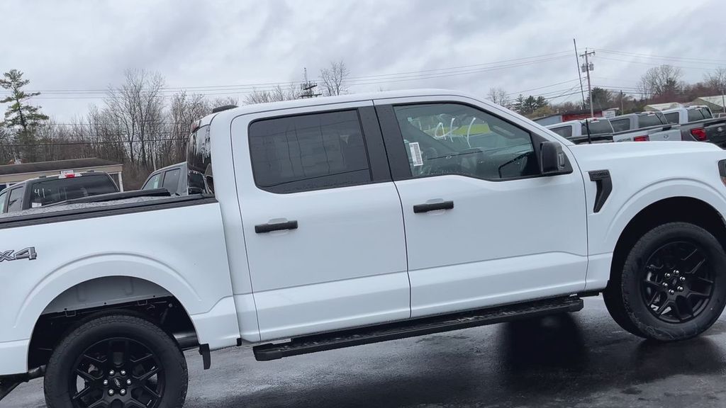 2025 Ford F-150 STX photo 4