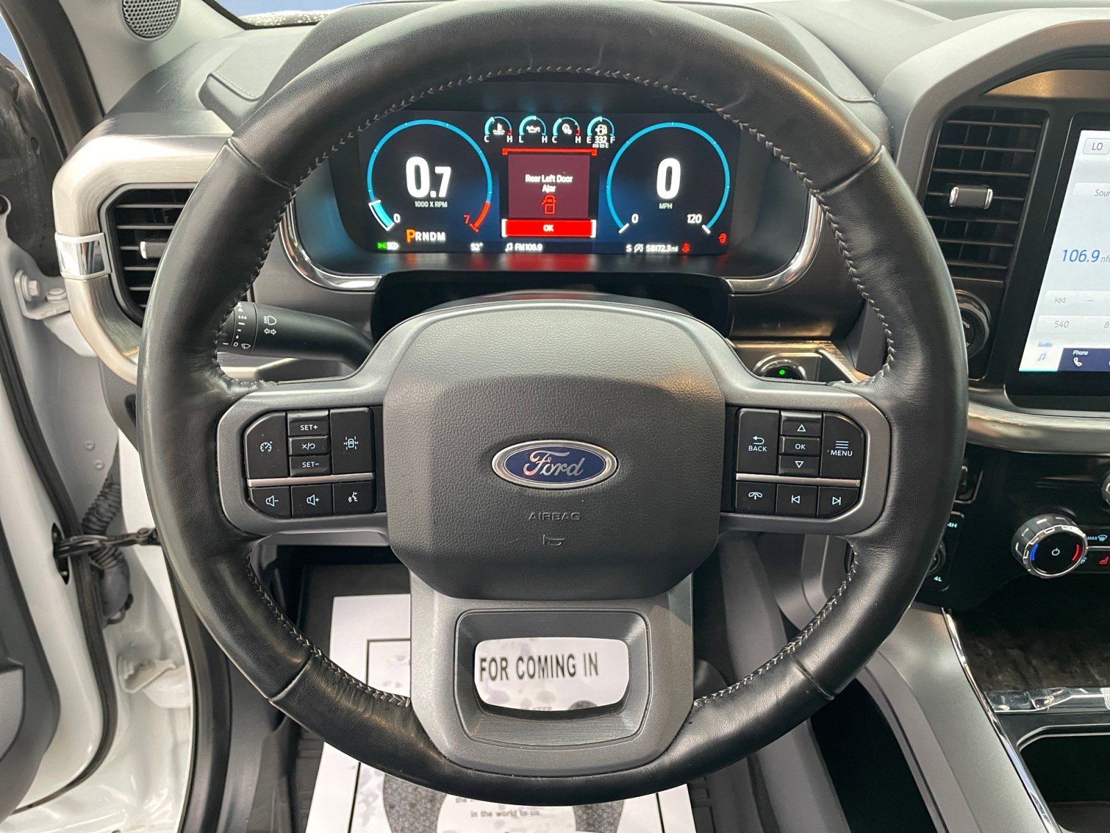 2023 Ford F-150 Lariat photo 12
