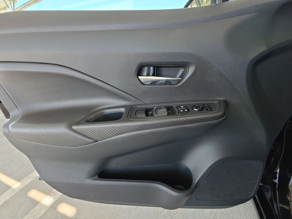 2024 Nissan Versa SV photo 21