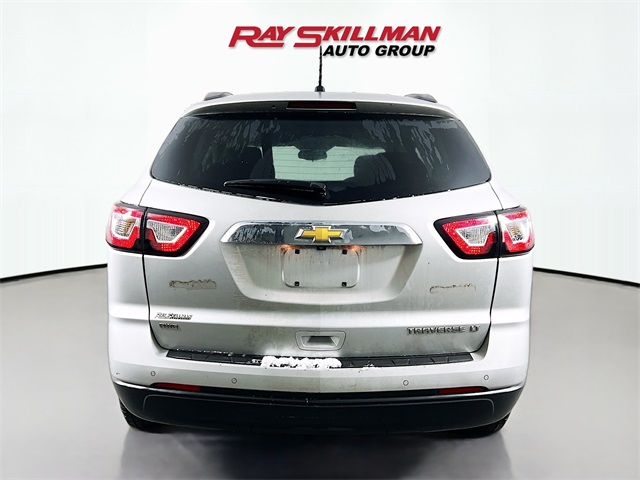 2014 Chevrolet Traverse 1LT photo 4