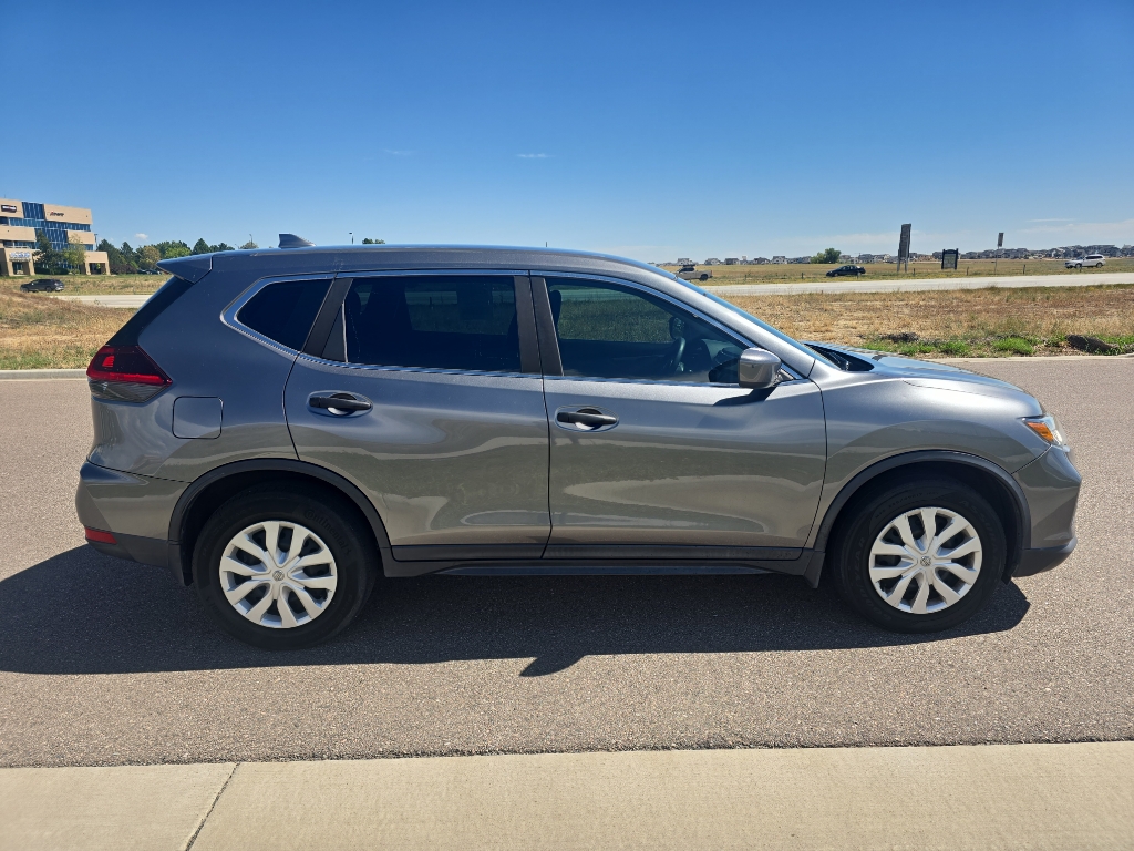 2020 Nissan Rogue S photo 6