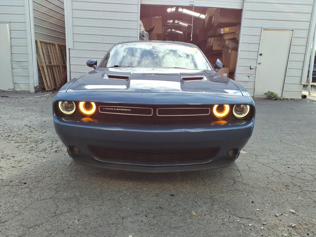 2021 Dodge Challenger SXT photo 2