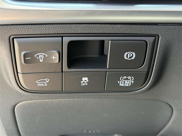 2025 Hyundai Tucson Hybrid Limited photo 28