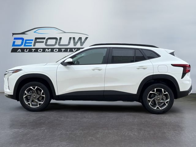 2025 Chevrolet Trax LT photo 6