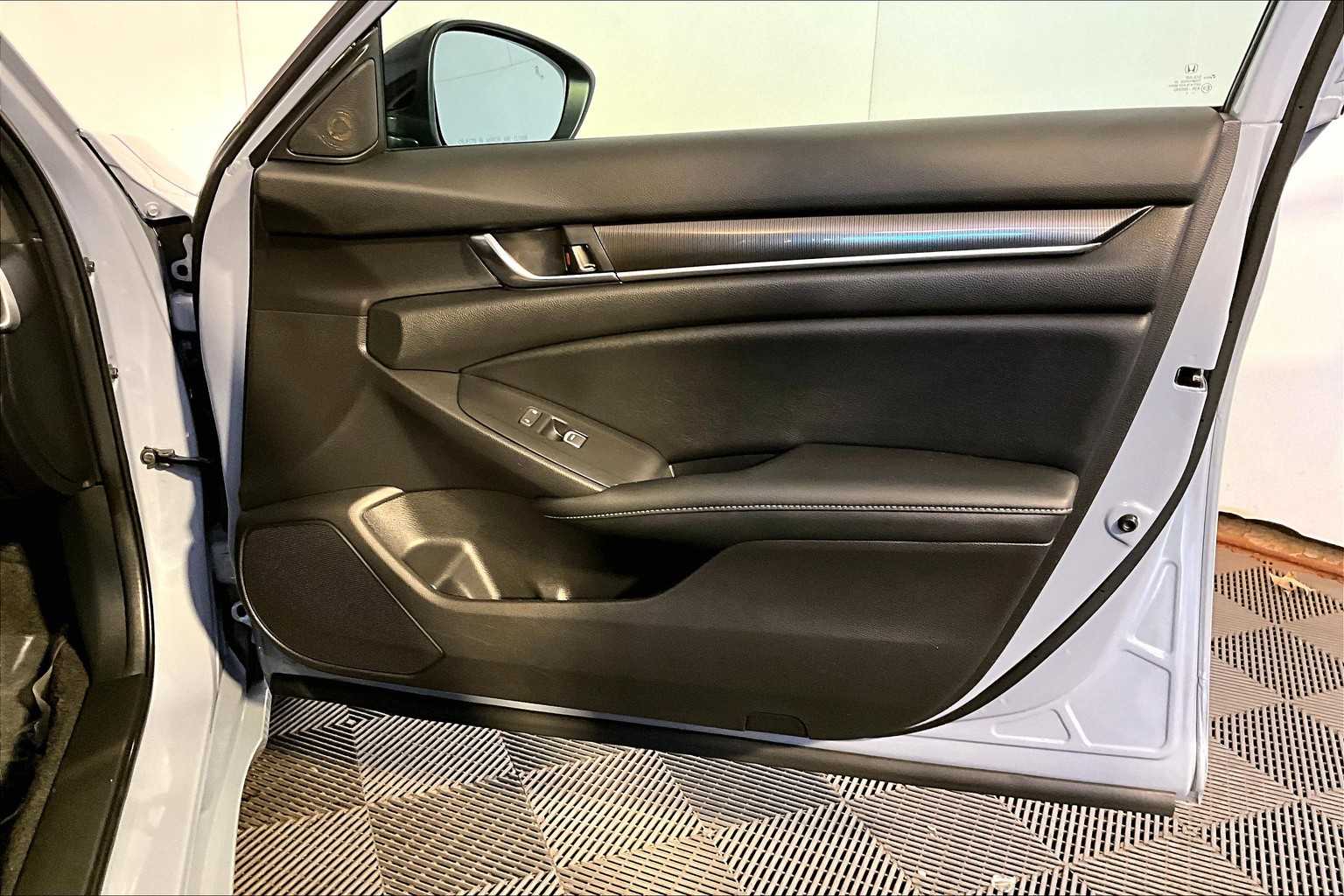 2021 Honda Accord Sport photo 21