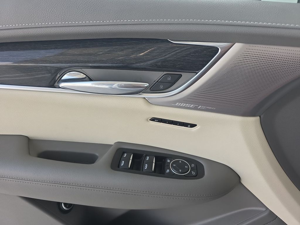 2022 Cadillac XT6 Premium Luxury photo 22