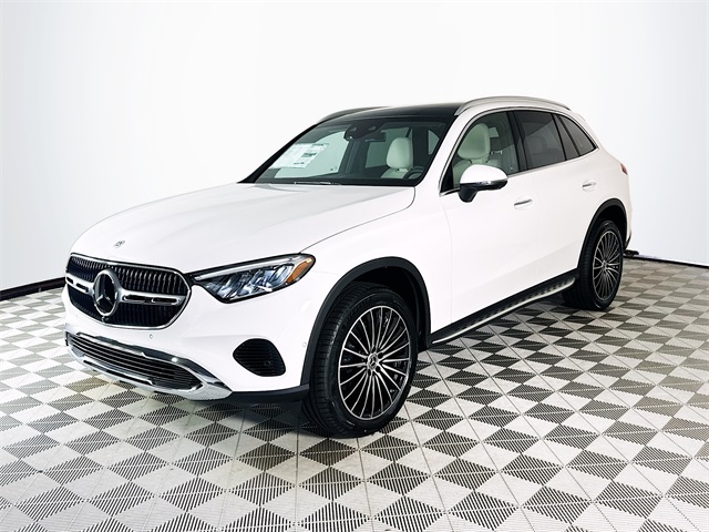 2026 Mercedes Benz GLC 300 4MATIC photo 2