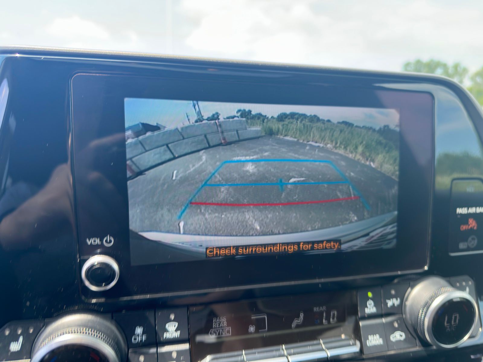 2024 Toyota Highlander XLE photo 29