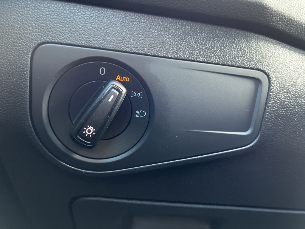 2021 Volkswagen Tiguan S photo 19