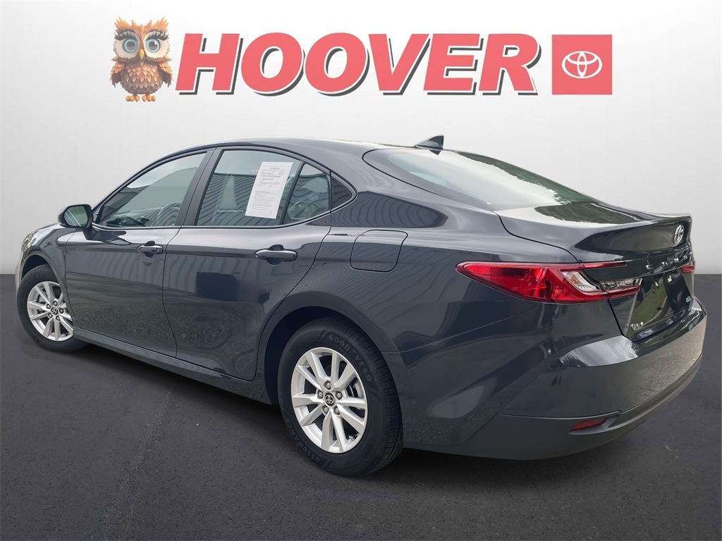 2025 Toyota Camry LE photo 4