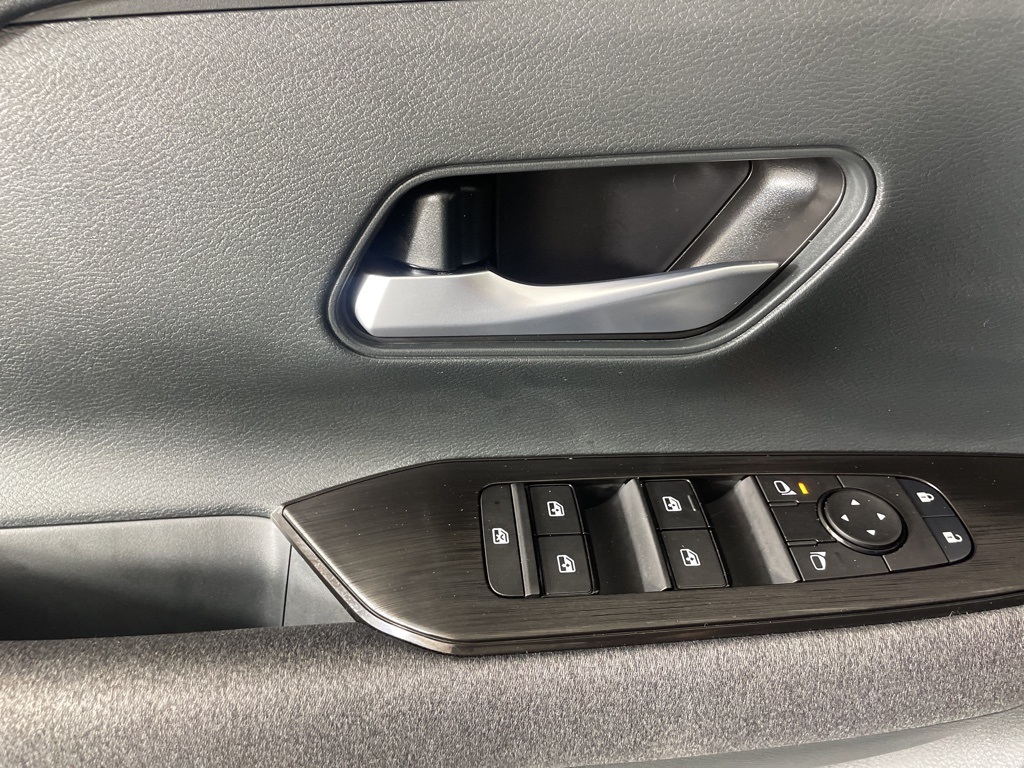2025 Nissan Kicks SV photo 20