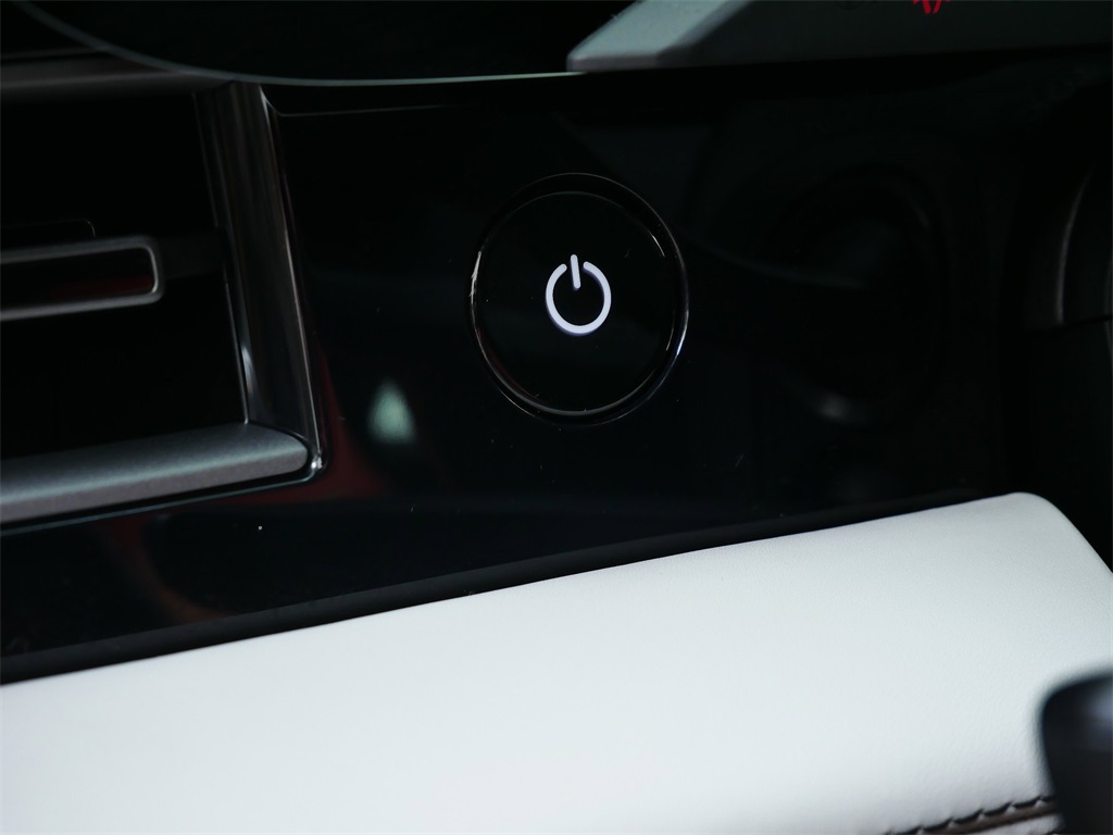 2023 Porsche Taycan photo 17