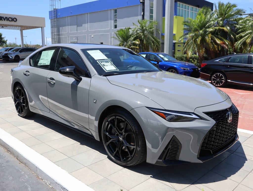 2025 Lexus IS 350 F SPORT photo 3