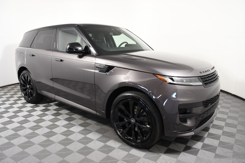 2025 Land Rover Range Rover Sport SE photo 8