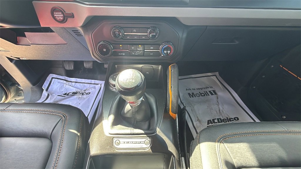 2022 Ford Bronco Base photo 18