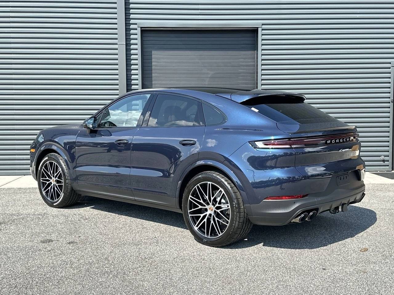 2025 Porsche Cayenne Coupe photo 11