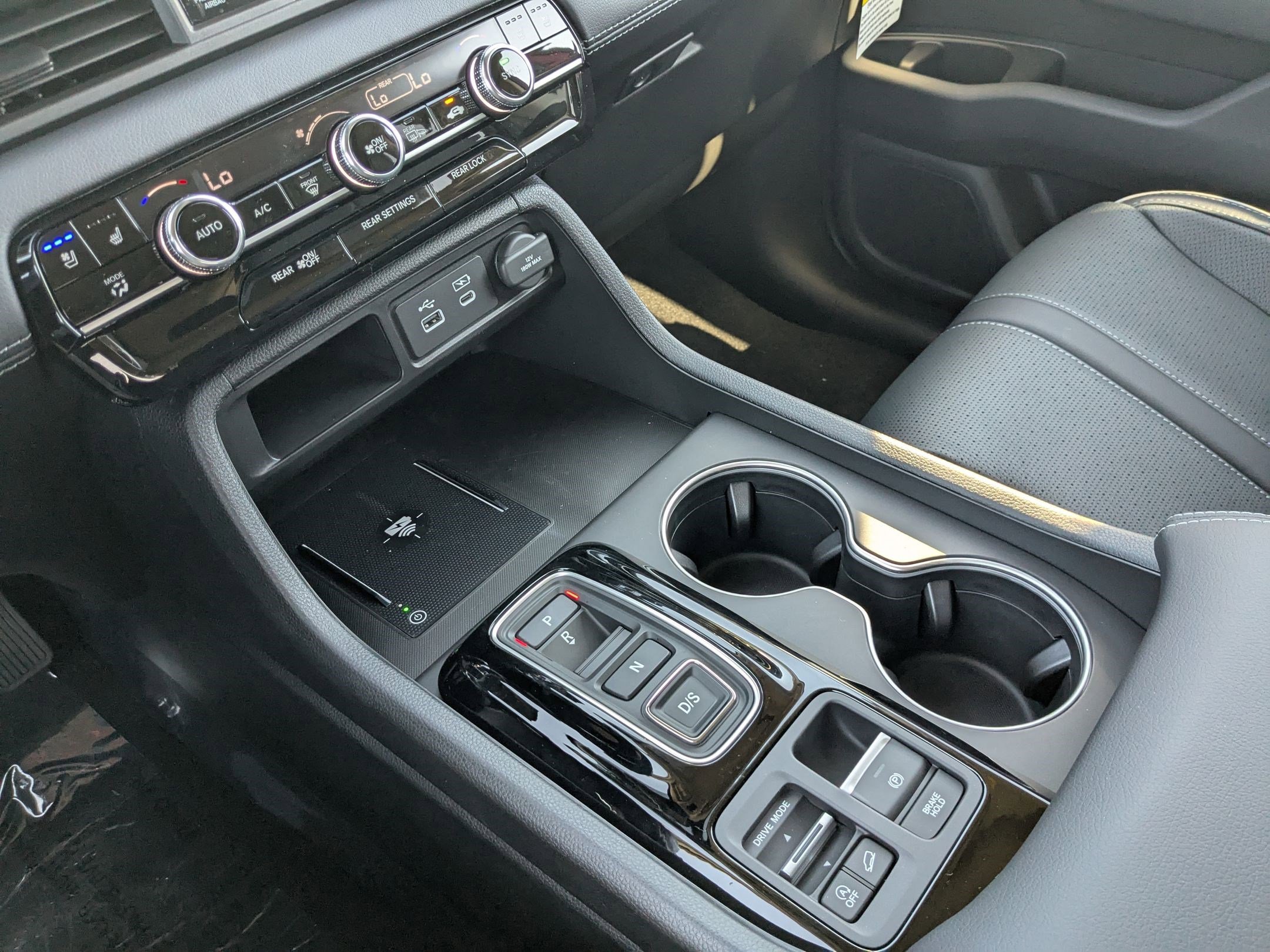 2025 Honda Pilot Elite photo 12