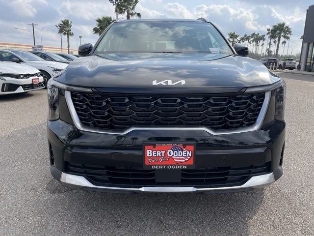 2025 Kia Sorento S photo 2