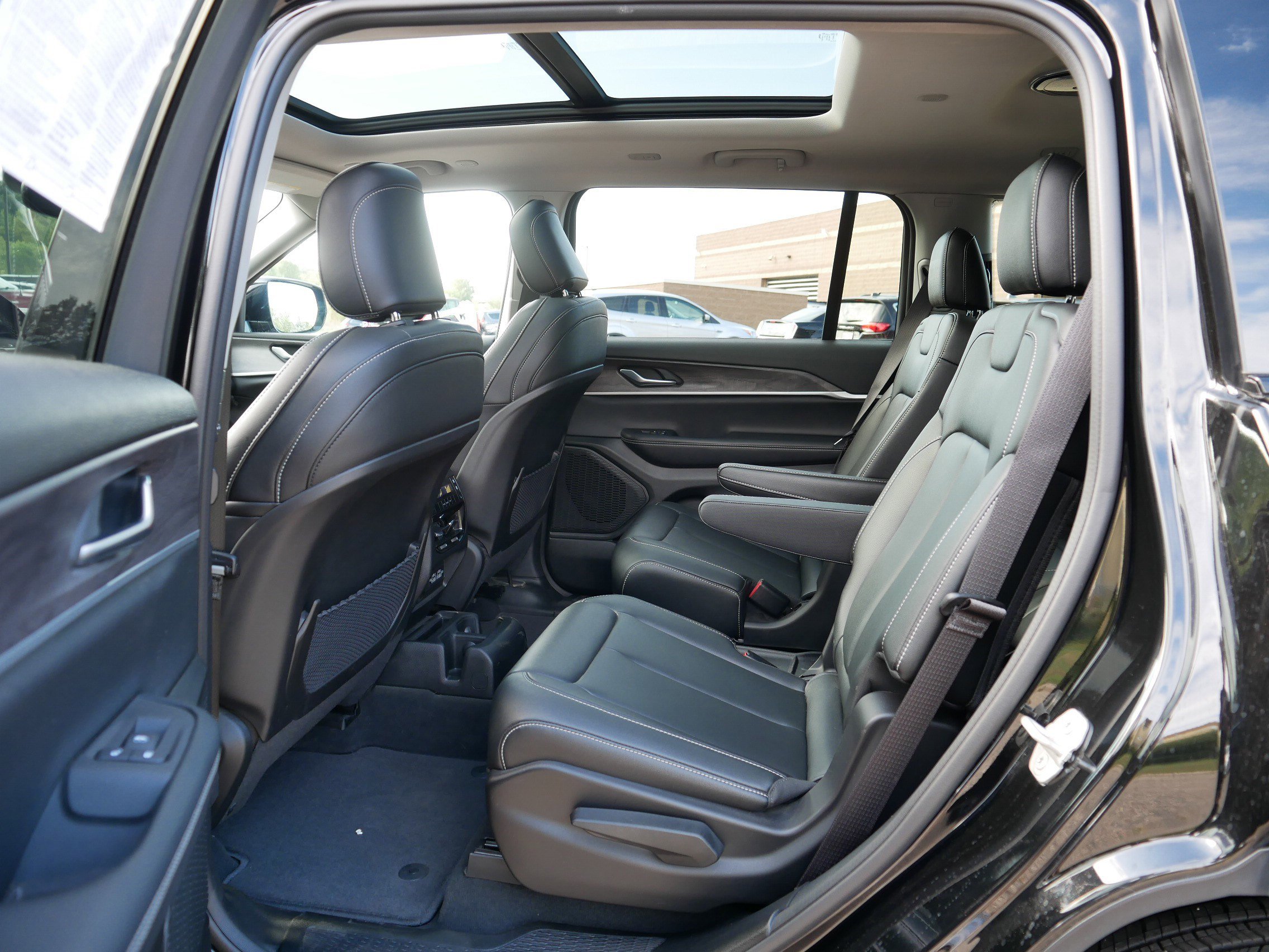 2023 Jeep Grand Cherokee Limited photo 31