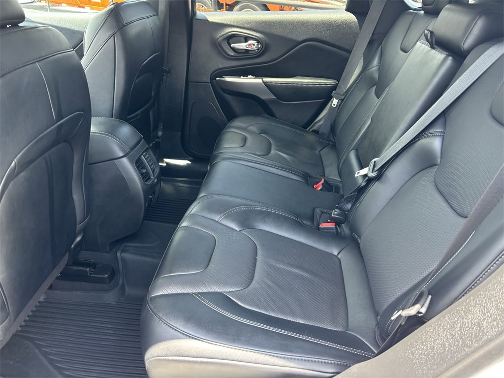 2022 Jeep Cherokee Latitude Lux photo 17