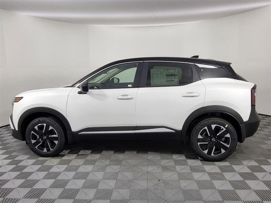 2025 Nissan Kicks SV photo 2