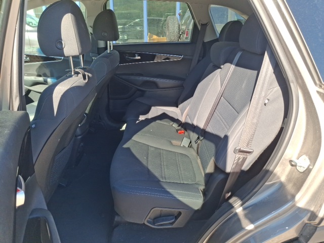 2019 Kia Sorento LX photo 9