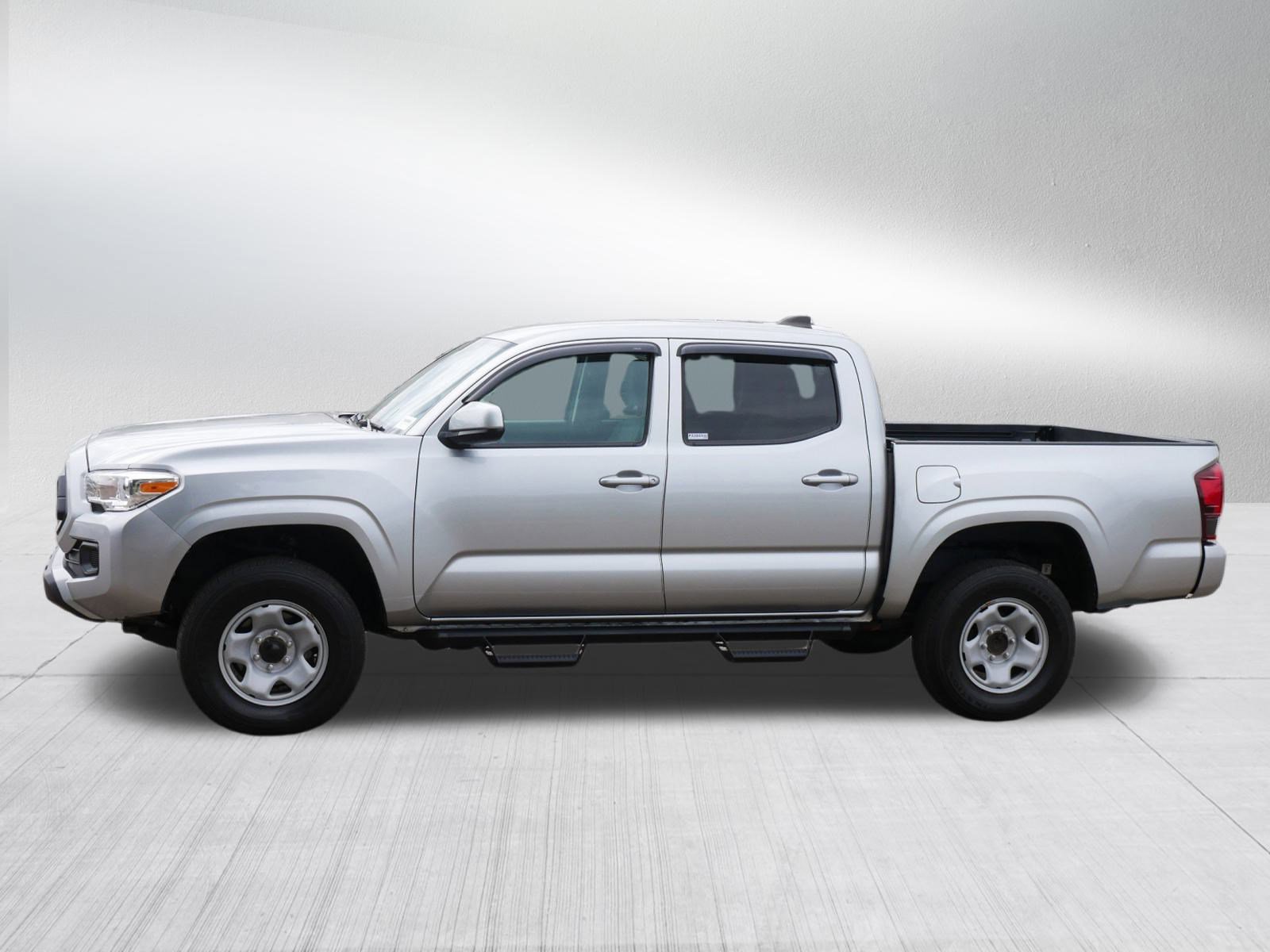 2022 Toyota Tacoma SR photo 3