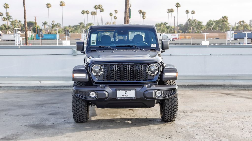 2025 Jeep Gladiator Willys photo 3