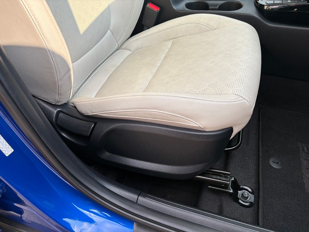 2022 Kia Seltos EX photo 24