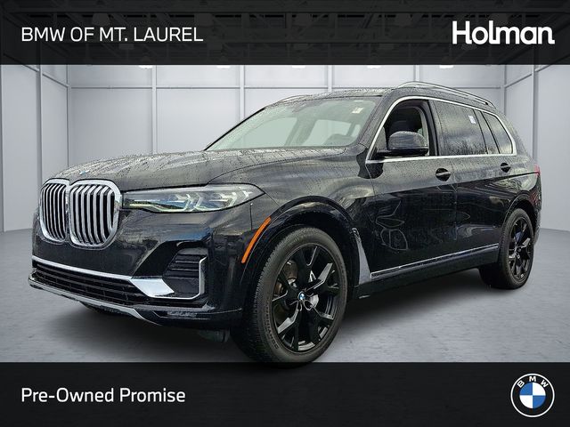 2022 BMW X7 40i's photo