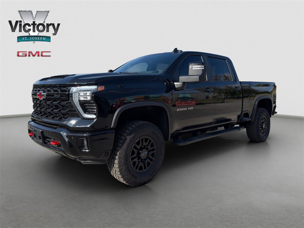 2025 Chevrolet Silverado 2500HD ZR2 photo 4