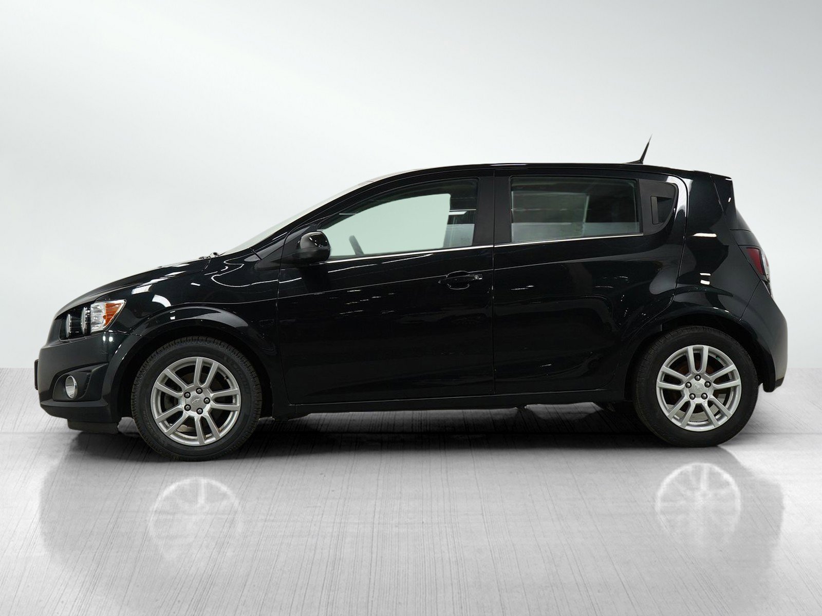 Used 2014 Chevrolet Sonic LT with VIN 1G1JC6SBXE4206948 for sale in Burnsville, Minnesota