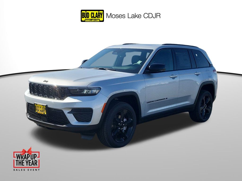 2025 Jeep Grand Cherokee Altitude's photo