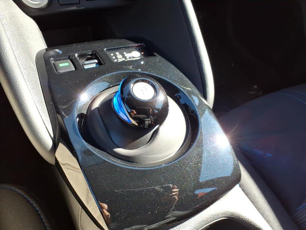 2024 Nissan Leaf SV Plus photo 19