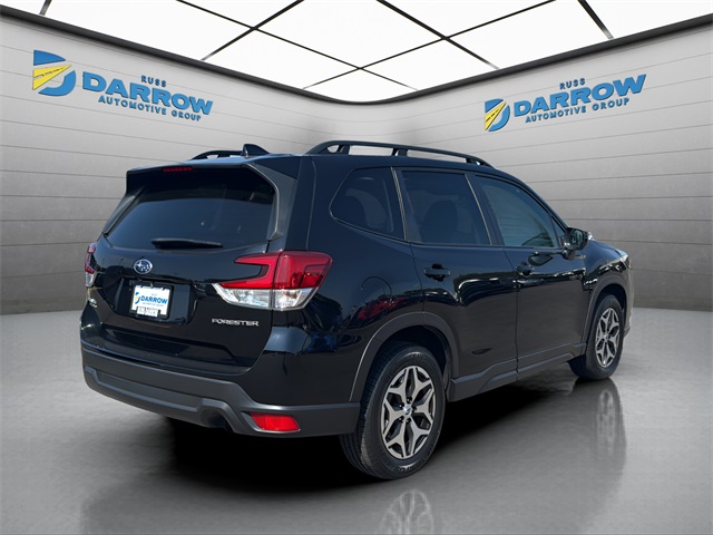 2023 Subaru Forester Premium photo 5