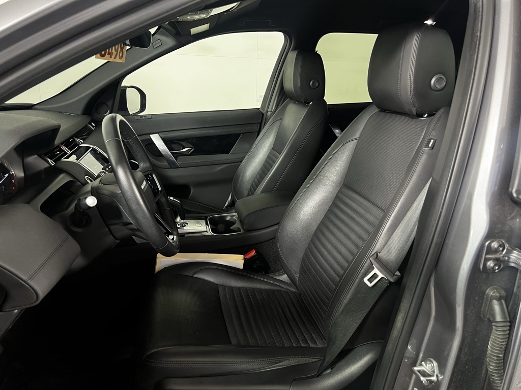 2023 Land Rover Discovery S photo 5