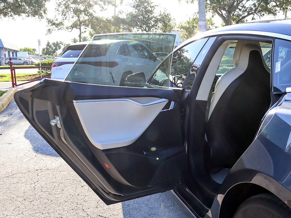 2018 Tesla Model S 75D photo 25
