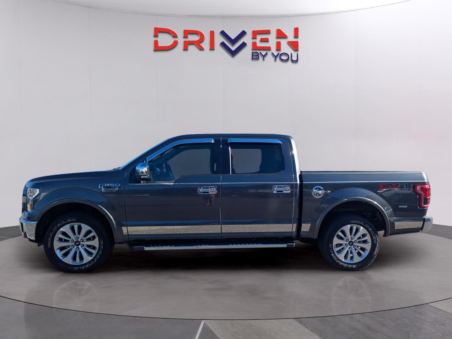2016 Ford F-150 Lariat photo 2