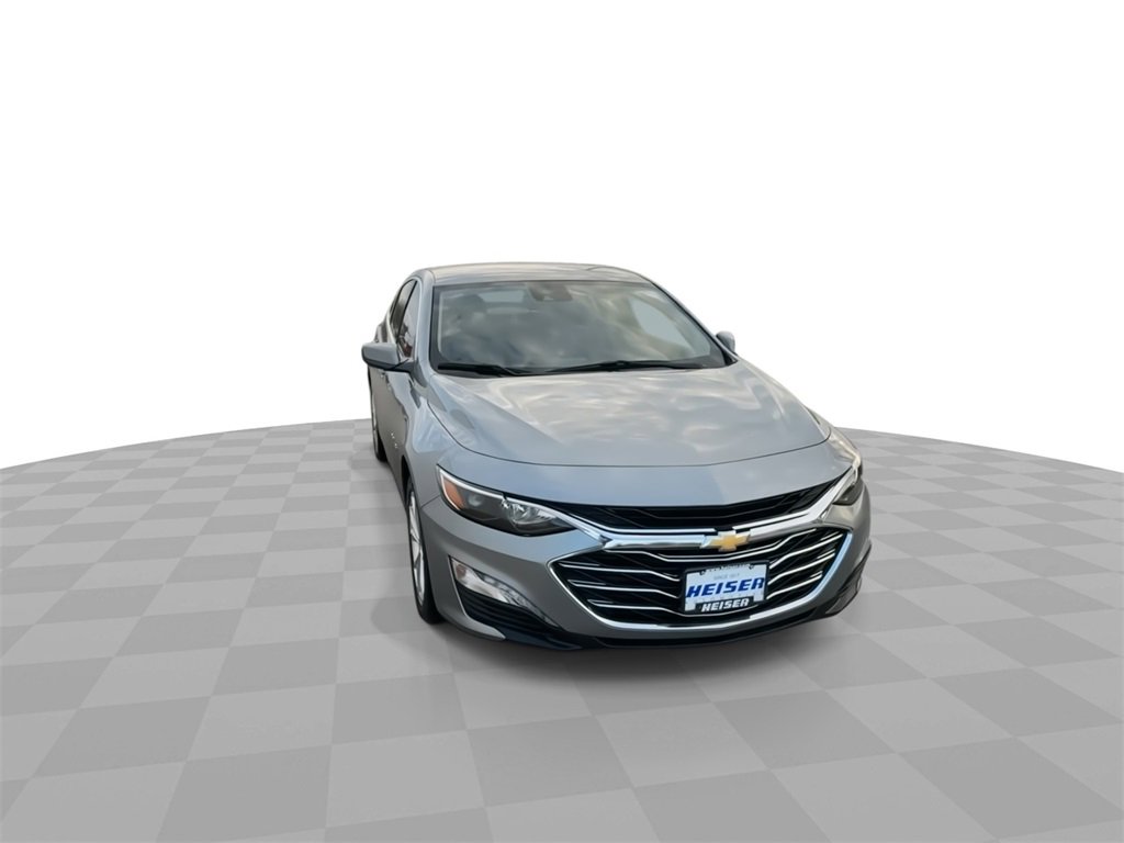 2023 Chevrolet Malibu 1LT photo 3