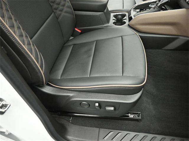 2023 GMC CANYON - Image 33