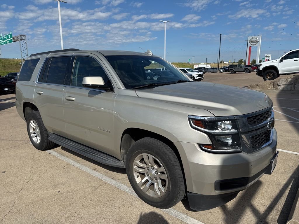 2016 Chevrolet Tahoe LS photo 3
