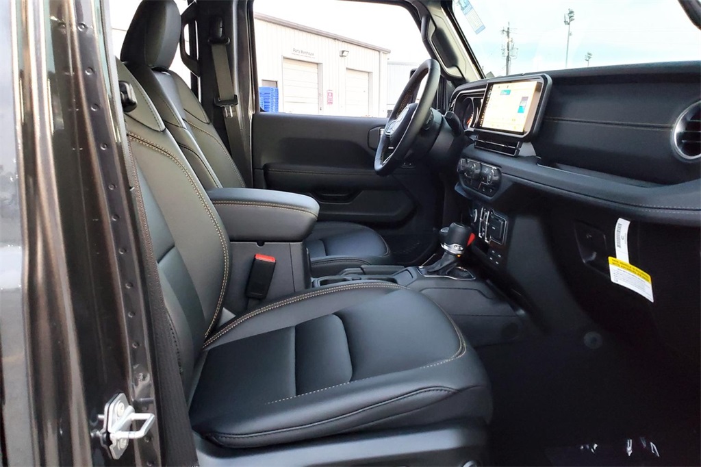 2025 Jeep Gladiator Texas Trail photo 13