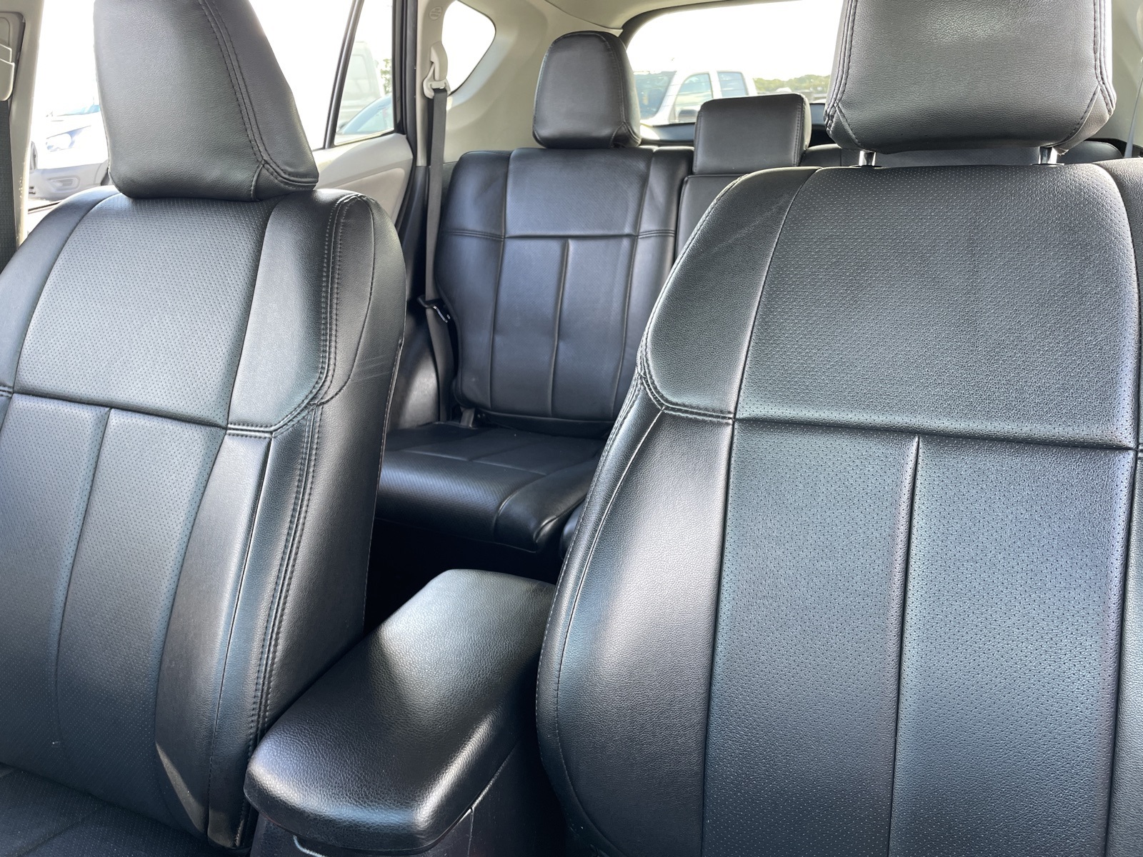 2013 Toyota RAV4 XLE photo 37