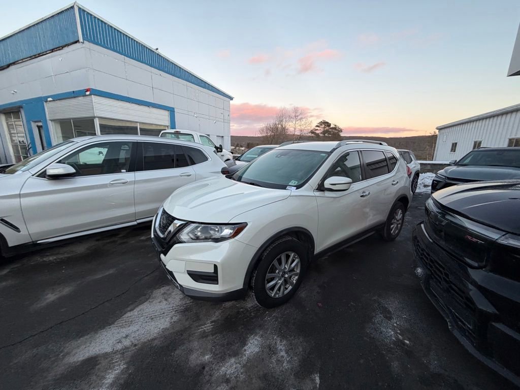 Used 2020 Nissan Rogue SV with VIN KNMAT2MV1LP533581 for sale in Forest City, PA